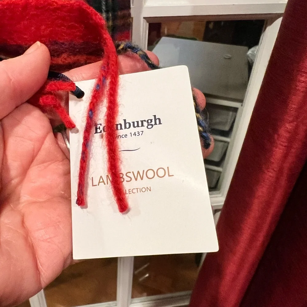 Edinburgh lamb wool scarf